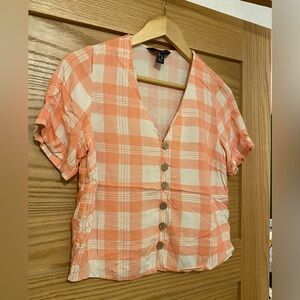 New look cropped plaid tee. USA 4